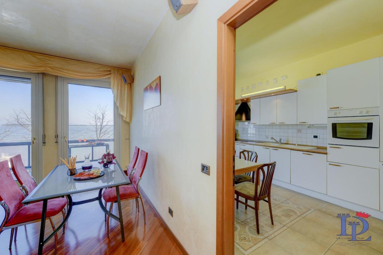 דסנזאנו דל גארדה Desenzanoloft Official Partner Marriott Homes & Villas - Charming On The Lake Front Lake מראה חיצוני תמונה